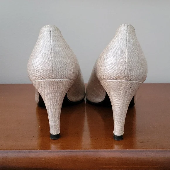 Stuart Weitzman Pumps - Picture 2 of 7